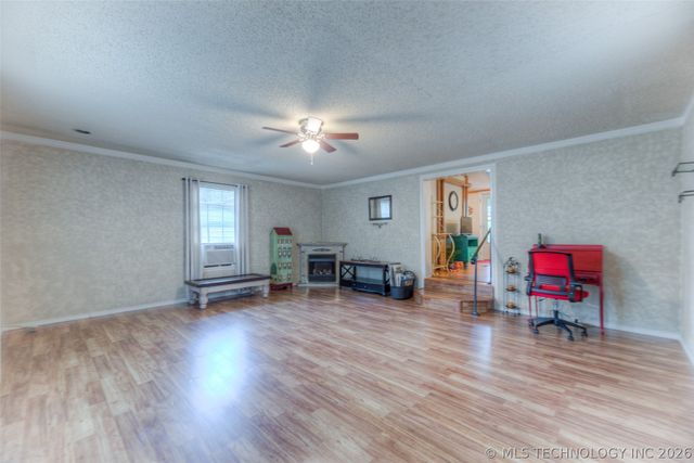 67 N 196th West Avenue, Sand Springs, OK 74063