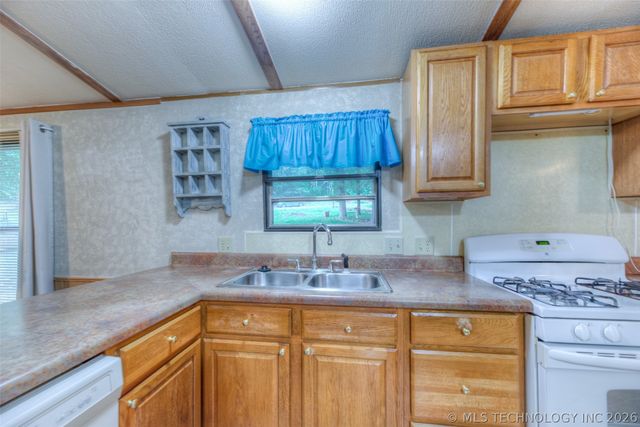 67 N 196th West Avenue, Sand Springs, OK 74063