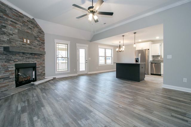1080 Harrison Way, Clarksville, TN 37042