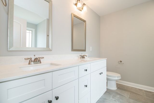 1080 Harrison Way, Clarksville, TN 37042