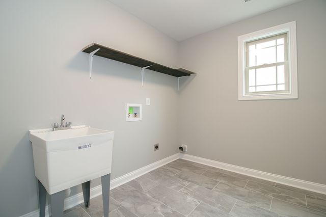 1080 Harrison Way, Clarksville, TN 37042