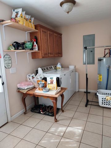 183 Taylor Ln, Lafayette, TN 37083