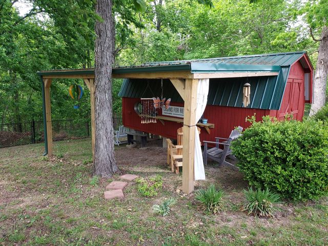183 Taylor Ln, Lafayette, TN 37083