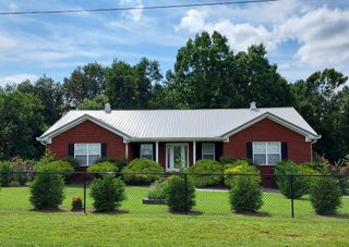 183 Taylor Ln, Lafayette, TN 37083