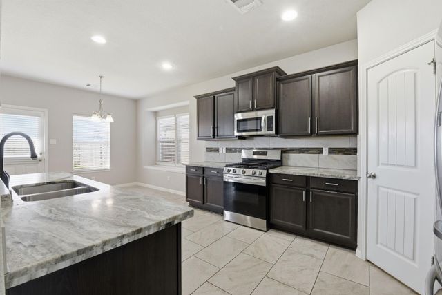 7323 Cypress Pin Oak Drive, Cypress, TX 77433