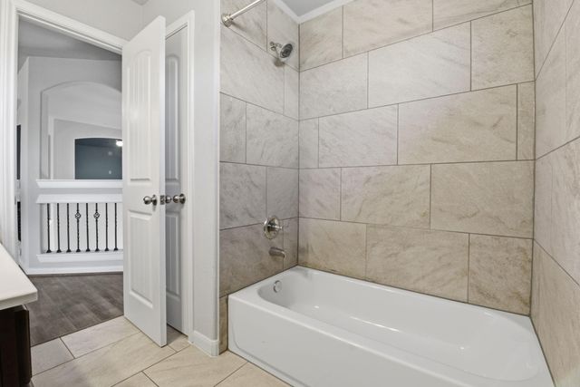 7323 Cypress Pin Oak Drive, Cypress, TX 77433