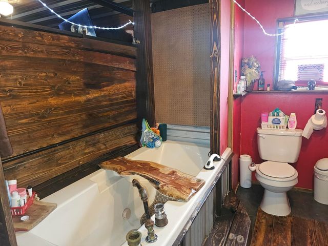 207 Forrest St, Henderson, TX 75654