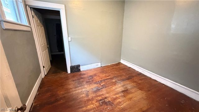 7425 Harvard Avenue, Cleveland, OH 44105