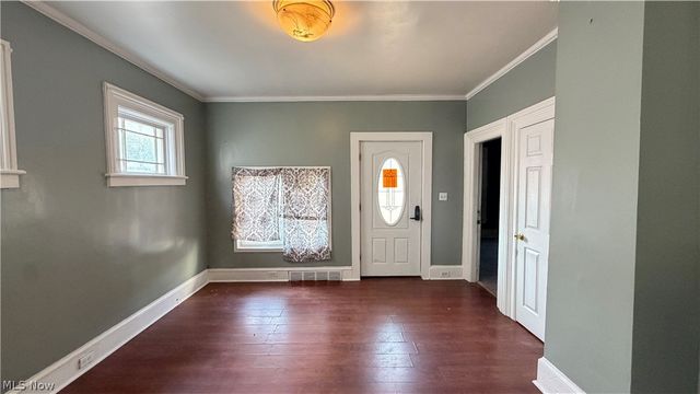 7425 Harvard Avenue, Cleveland, OH 44105