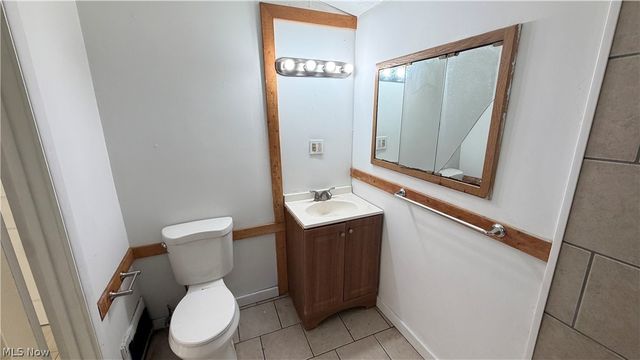 7425 Harvard Avenue, Cleveland, OH 44105