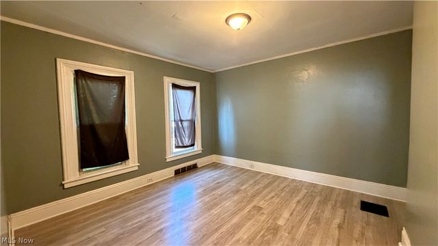 7425 Harvard Avenue, Cleveland, OH 44105