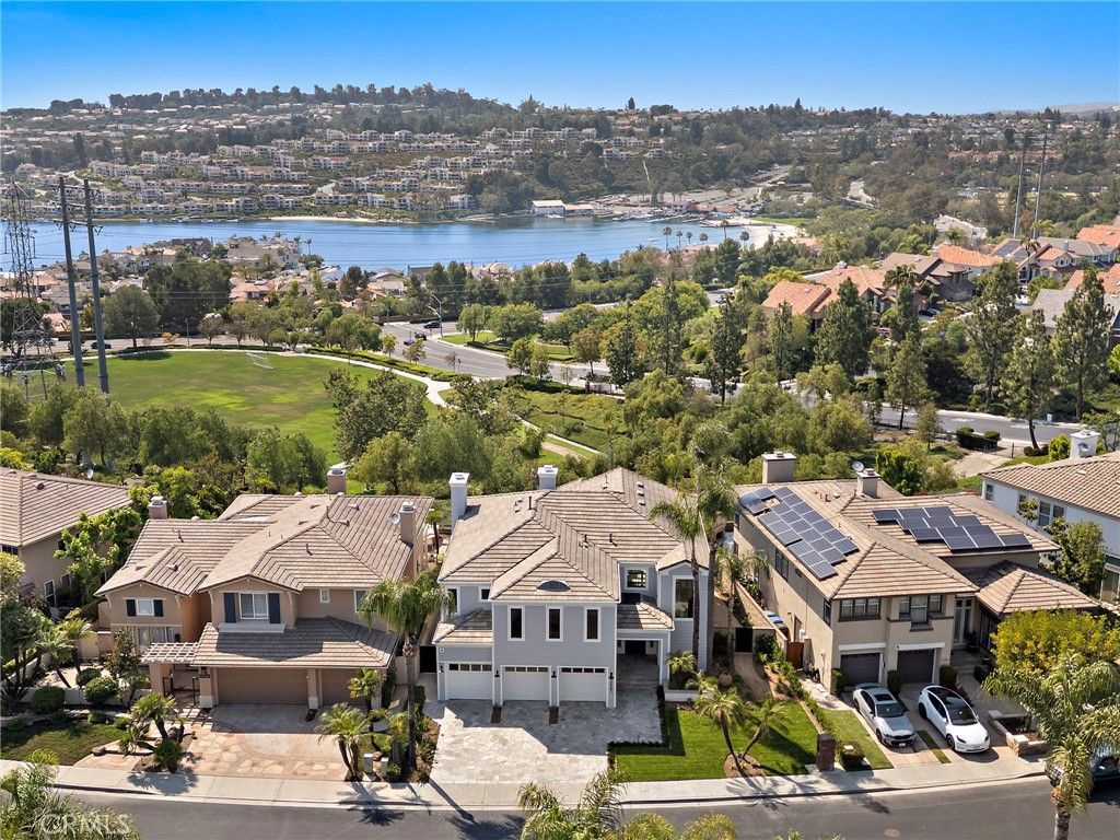Image 3 of property listing at 22661 Sweetmeadow, Mission Viejo, CA 92692