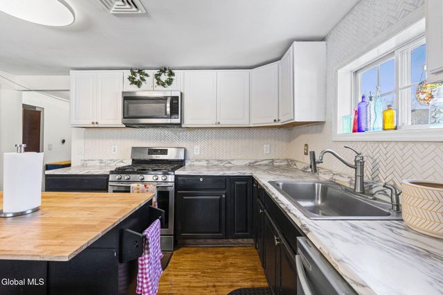 4 Valleyview Avenue, Rotterdam, NY 12306