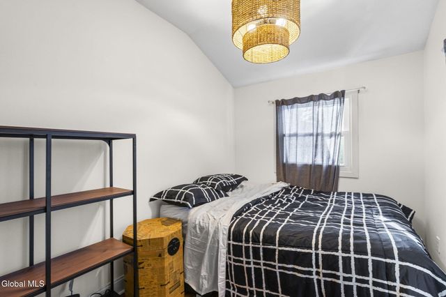 4 Valleyview Avenue, Rotterdam, NY 12306