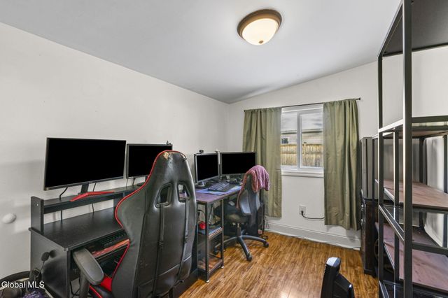 4 Valleyview Avenue, Rotterdam, NY 12306