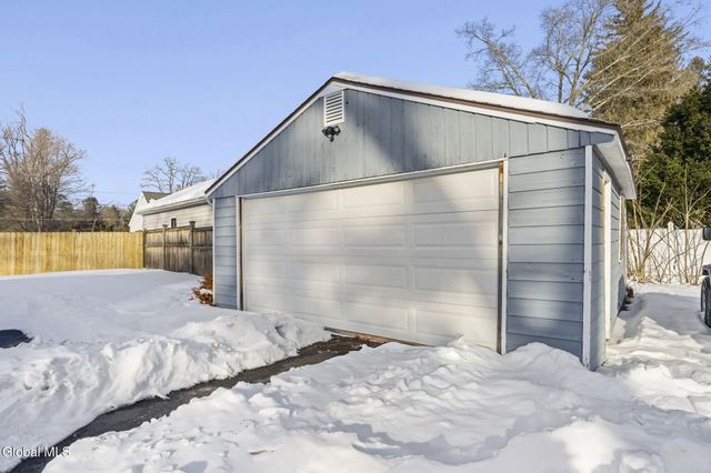 4 Valleyview Avenue, Rotterdam, NY 12306