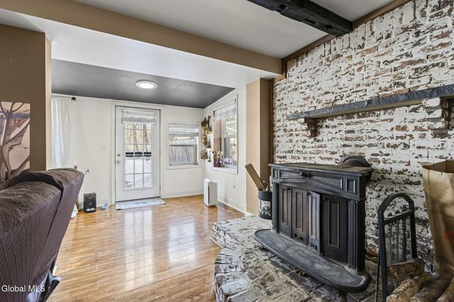 4 Valleyview Avenue, Rotterdam, NY 12306