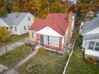 2074 W Sherman Boulevard, Muskegon, MI 49441