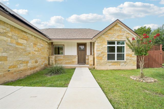 6 Round Bluff CIR, Wimberley, TX 78676