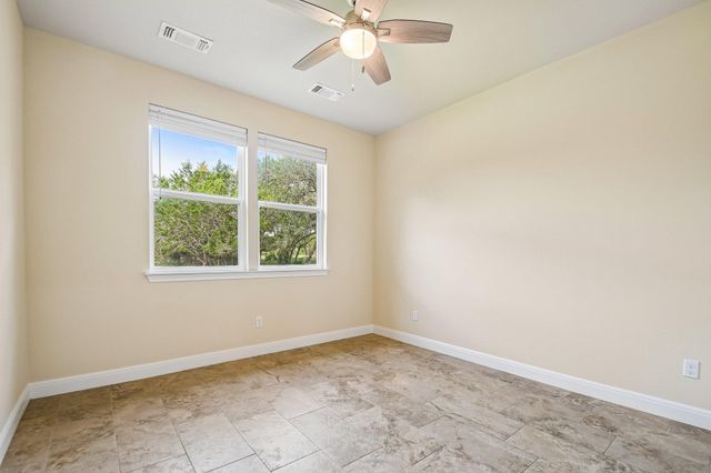 6 Round Bluff CIR, Wimberley, TX 78676
