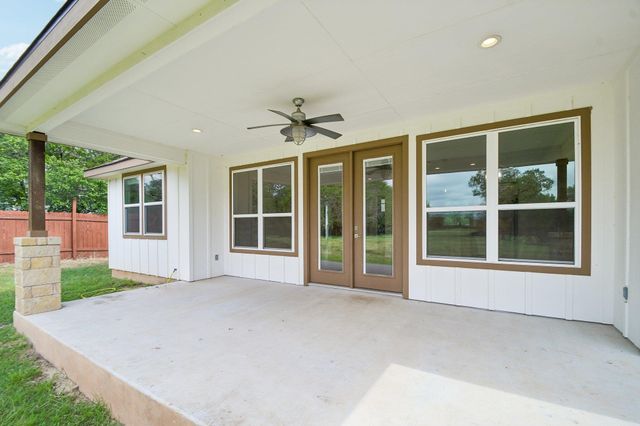 6 Round Bluff CIR, Wimberley, TX 78676