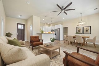 6 Round Bluff CIR, Wimberley, TX 78676