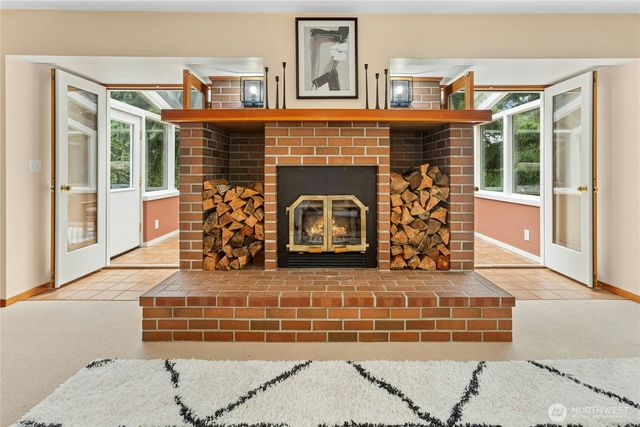 10235 Battle Point Drive NE, Bainbridge Island, WA 98110