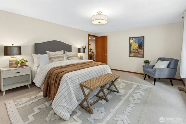 10235 Battle Point Drive NE, Bainbridge Island, WA 98110