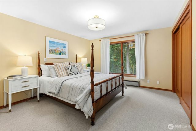 10235 Battle Point Drive NE, Bainbridge Island, WA 98110