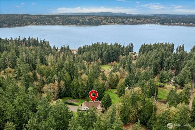 10235 Battle Point Drive NE, Bainbridge Island, WA 98110