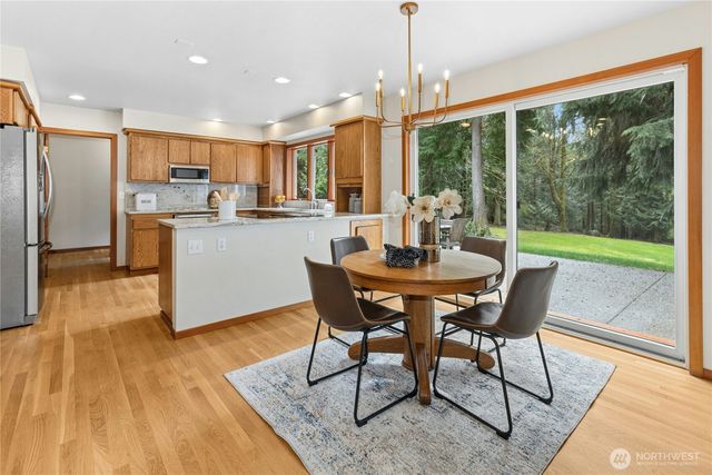 10235 Battle Point Drive NE, Bainbridge Island, WA 98110