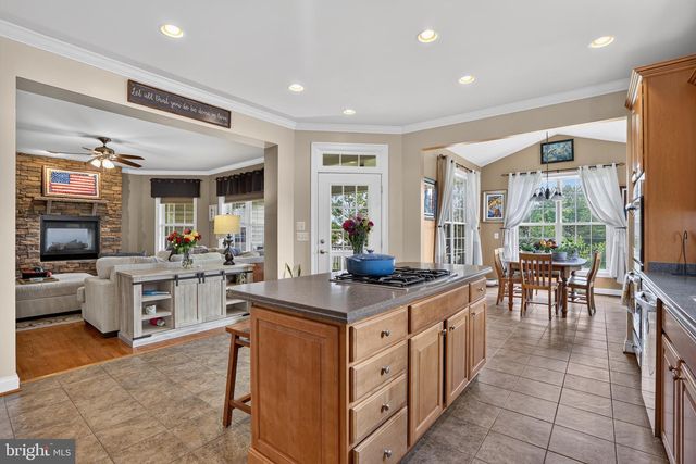 6657 OAKTON AVE, Haymarket, VA 20169