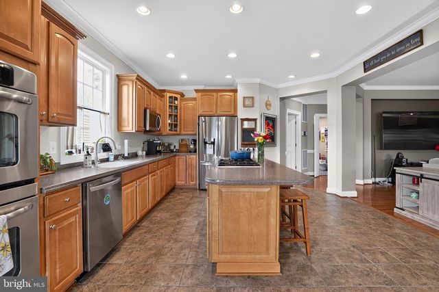 6657 OAKTON AVE, Haymarket, VA 20169