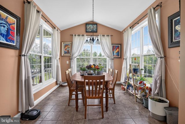 6657 OAKTON AVE, Haymarket, VA 20169