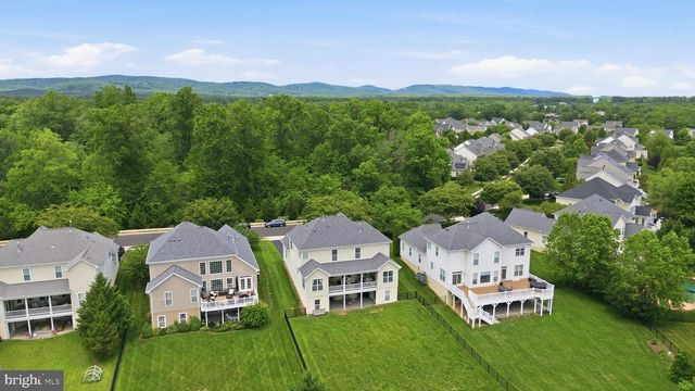6657 OAKTON AVE, Haymarket, VA 20169