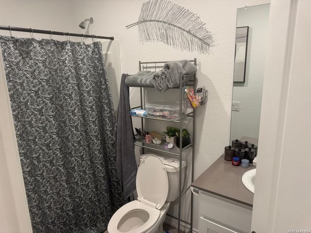 4546 grassland, San Antonio, TX 78222