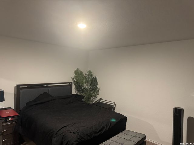 4546 grassland, San Antonio, TX 78222