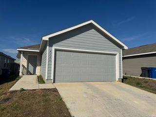 4546 grassland, San Antonio, TX 78222