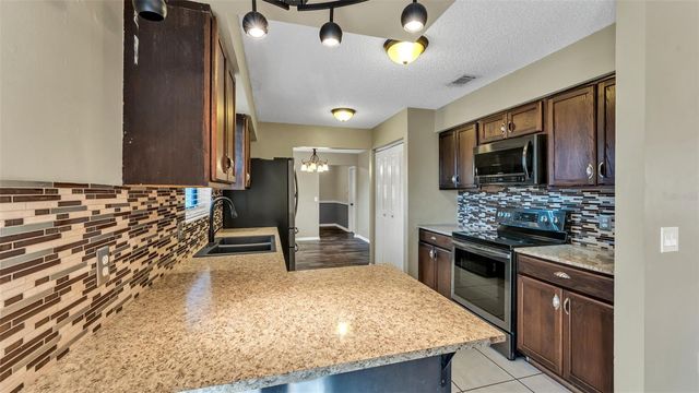 4036 HOLLYHEAD CIRCLE S, Lakeland, FL 33811