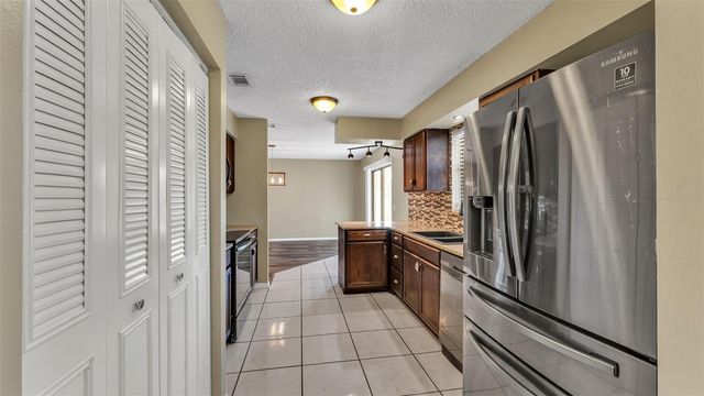 4036 HOLLYHEAD CIRCLE S, Lakeland, FL 33811