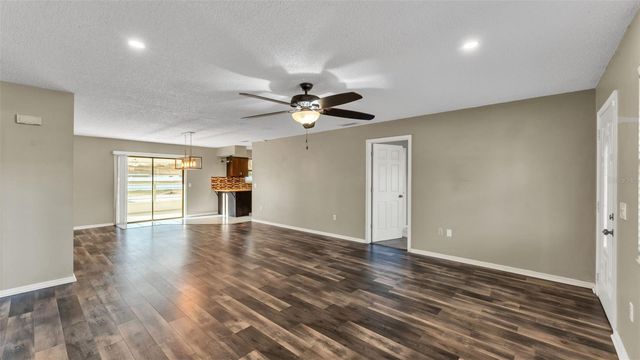 4036 HOLLYHEAD CIRCLE S, Lakeland, FL 33811