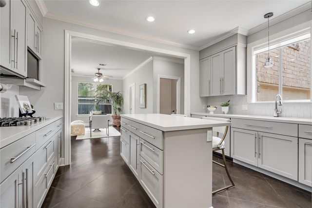 2115 W 11th ST, Austin, TX 78703