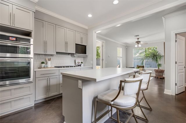 2115 W 11th ST, Austin, TX 78703