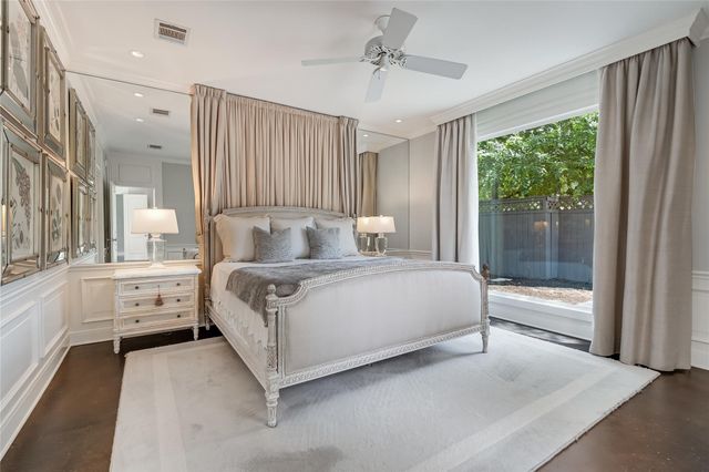 2115 W 11th ST, Austin, TX 78703
