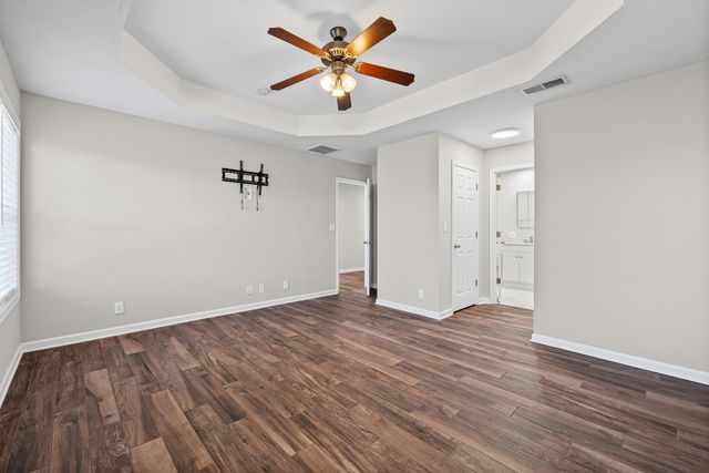 1002 Hendricks Ct, Clarksville, TN 37040