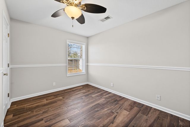 1002 Hendricks Ct, Clarksville, TN 37040