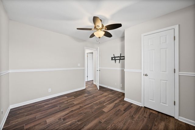 1002 Hendricks Ct, Clarksville, TN 37040