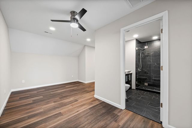 1002 Hendricks Ct, Clarksville, TN 37040