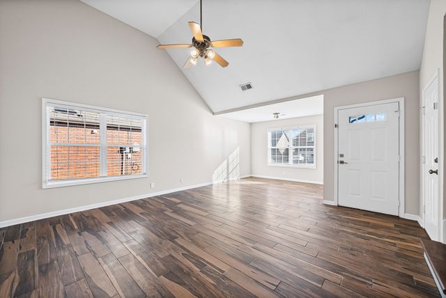 1002 Hendricks Ct, Clarksville, TN 37040