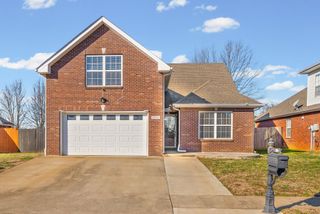 1002 Hendricks Ct, Clarksville, TN 37040
